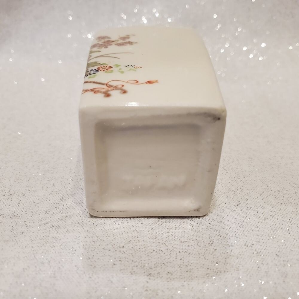 VINTAGE 1970s Miyako Style Mini white vase Oriental Japanese made in Japan - Picture 6 of 6